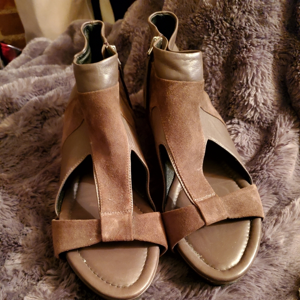 Beautiful Camilla Skovgaard platform sandals!